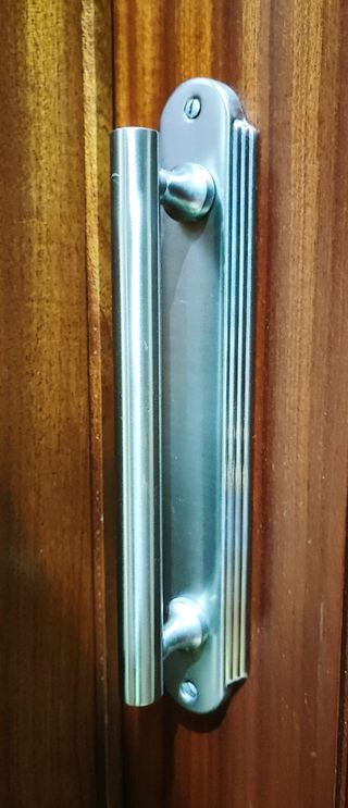 Puertas de madera maciza y cristal