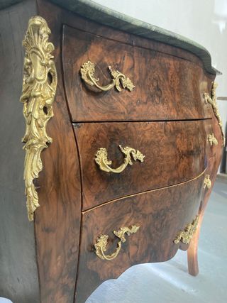 Cómoda Luis XV, mármol verde restaurada