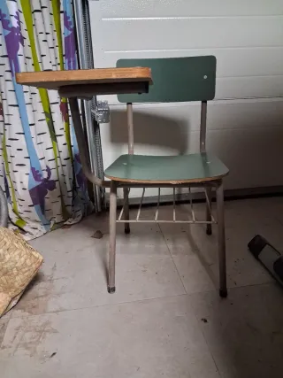 Pupitres antiguos - 22 unidades