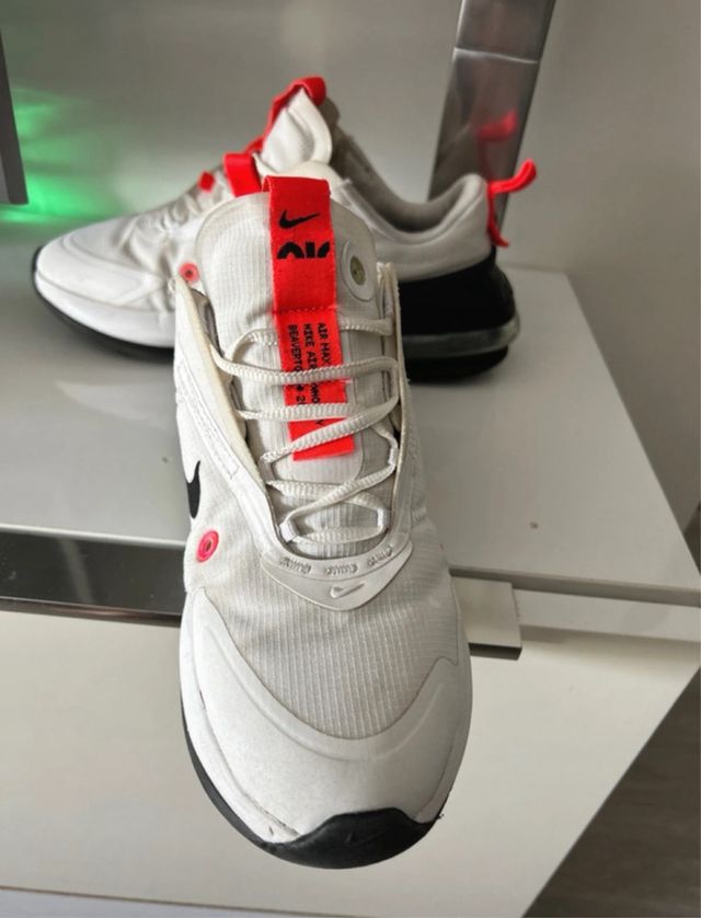 Nike Air Max Up Blancas y Negras