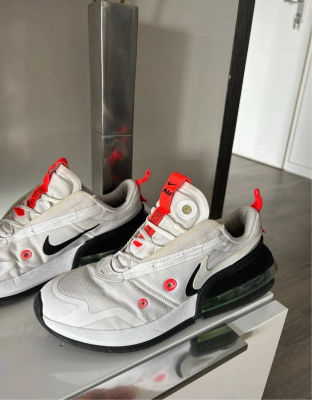 Nike Air Max Up Blancas y Negras