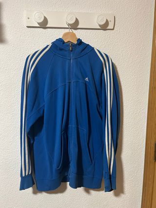 Chaqueta Adidas azul con rayas