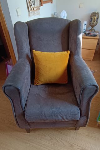 2 Sillónes de salon color  Gris en muy buen estado