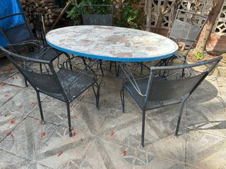 Tavolo da giardino in metallo e 5 sedie