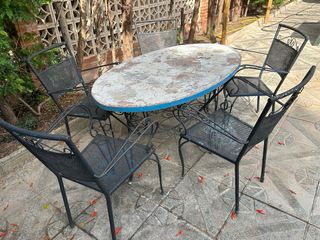 Tavolo da giardino in metallo e 5 sedie
