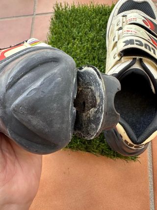 Zapatillas ciclismo LUCK rojas y blancas