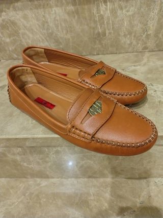 Zapatos Carolina Herrera Piel Marrón 39.No envíos.