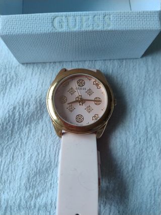 Reloj Guess rosa dorado nuevo