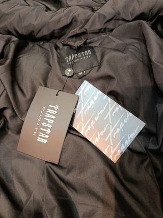 Chaqueta Trapstar negra sin estrenar 