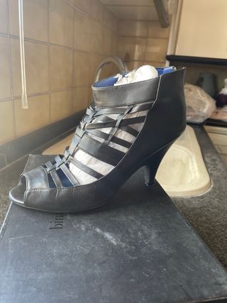 Sandalias bimba y lola
