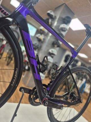 BH ULTRALIGHT. Bicicleta de carretera 