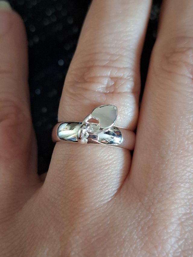 Anillo con colgante corazón. Plata 925