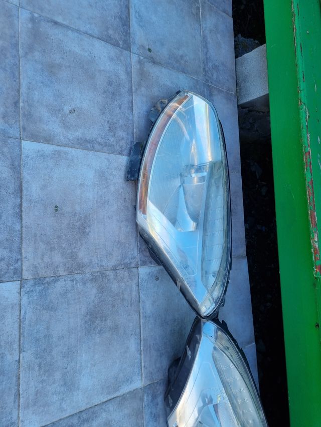 Faros Citroën C4 Picasso