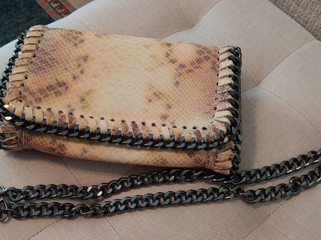 Bolso piel serpiente beige