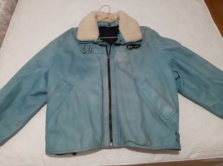 CAZADORA CUERO AZUL