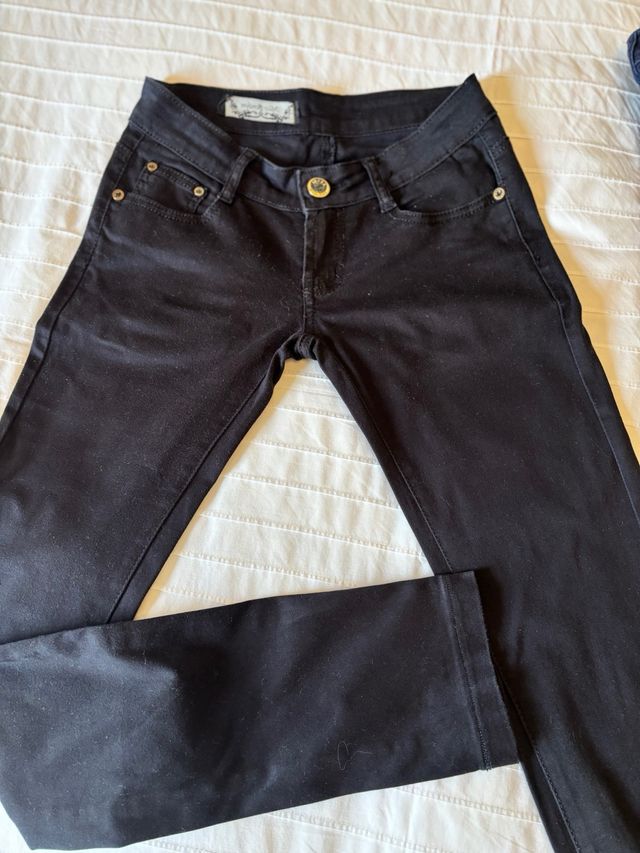 2 paia Jeans cotone elasticizzato blu e neri