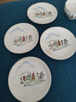 4 Tazze con Piattini servizio da Tè in porcellana