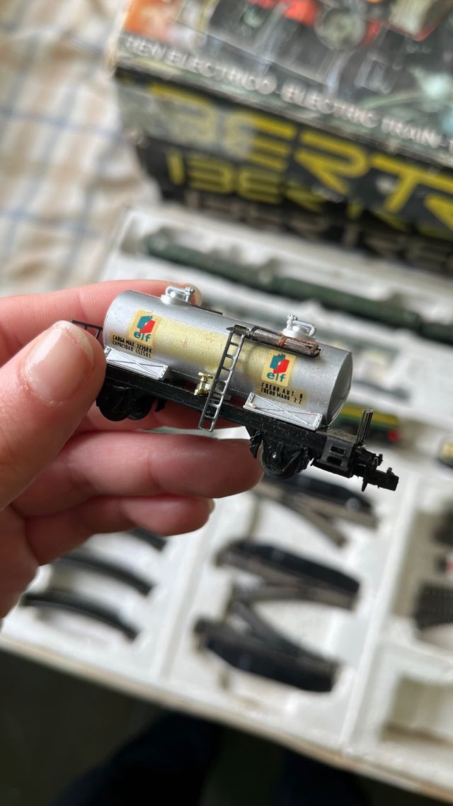 Vagón cisterna IBERTREN ELF