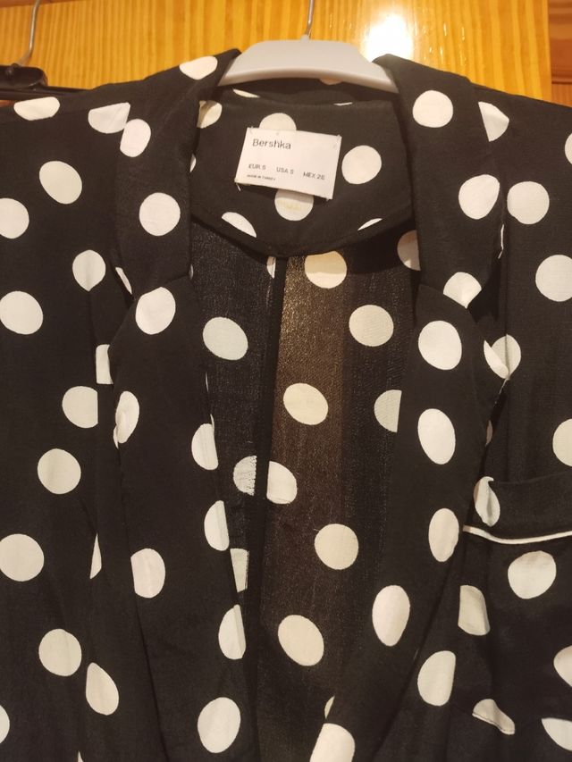 Traje Bershka lunares blanco-negro - Talla L