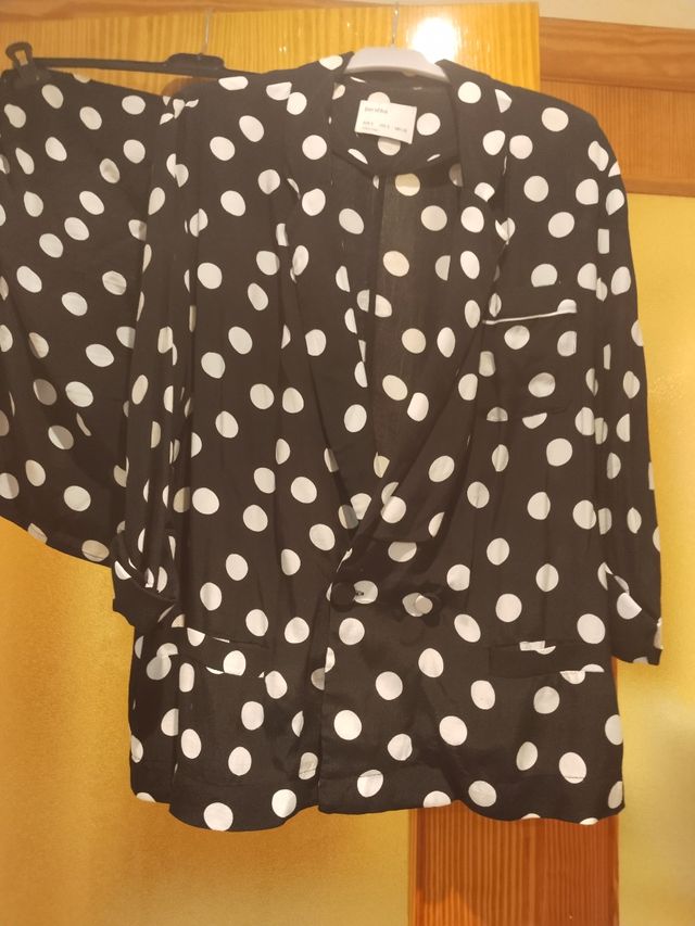 Traje Bershka lunares blanco-negro - Talla L