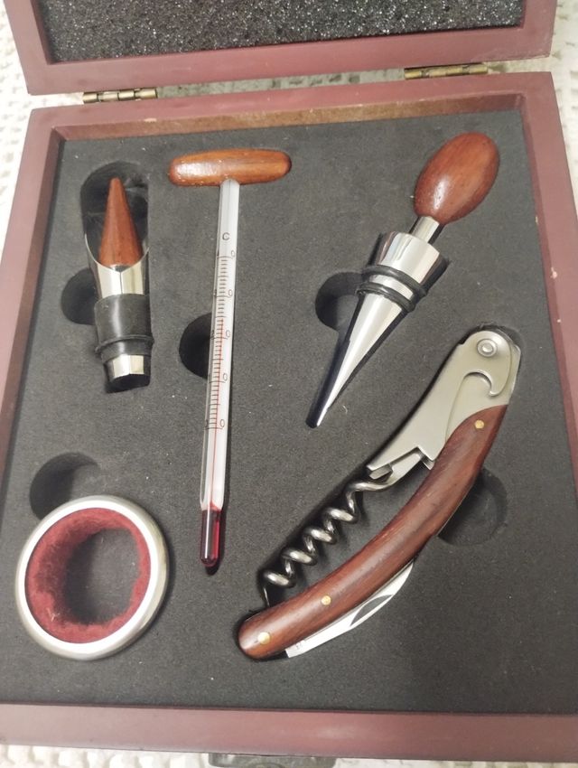 Kit Sommelier,con cofanetto legno