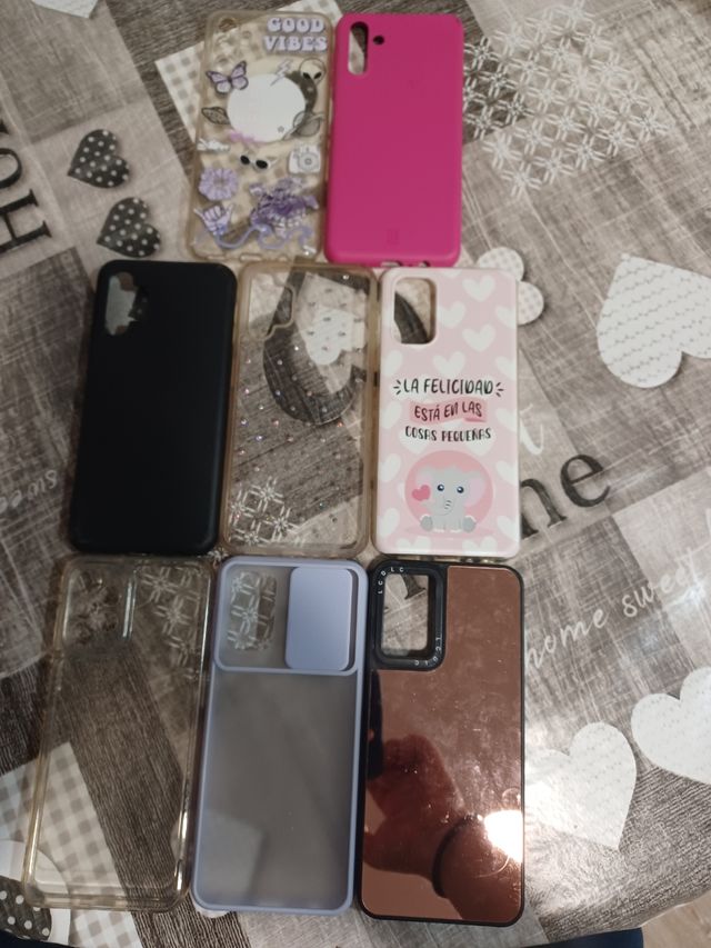 Fundas Samsung Galaxy A32.  8 und variadas x 3€