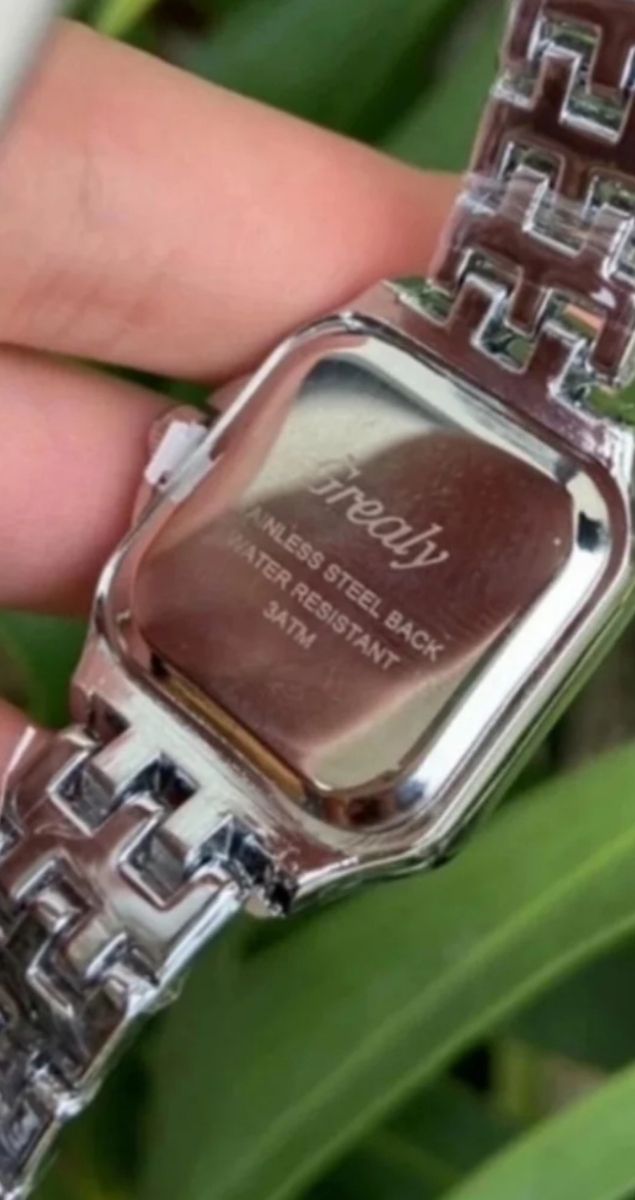 Orologgio Donna 
ri modello lussoso 