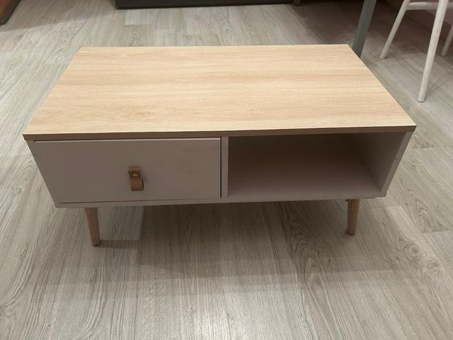 Mesa de comedor pequeña  ! nueva al estreno !