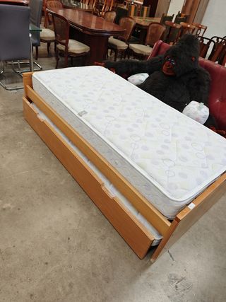 Cama nido más colchónes.