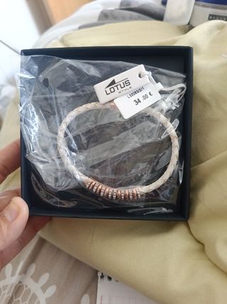 Pulsera Lotus - Blanca y dorada