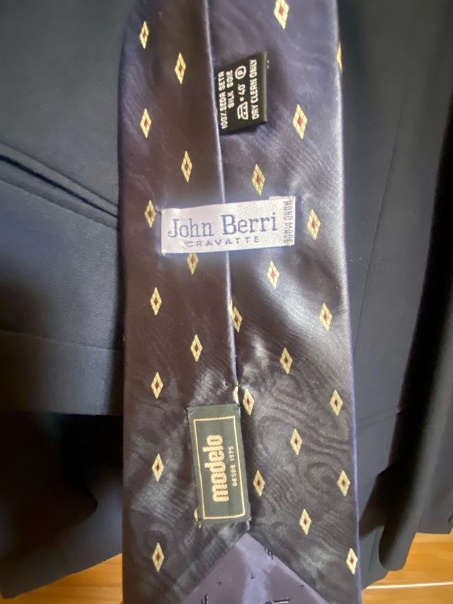 Traje hombre azul marino MODELO Luiggi