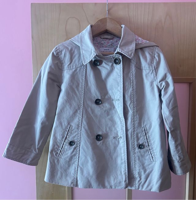 Gabardina niña beige con capucha