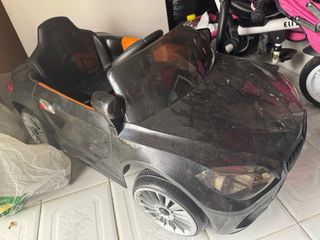 Coche eléctrico infantil