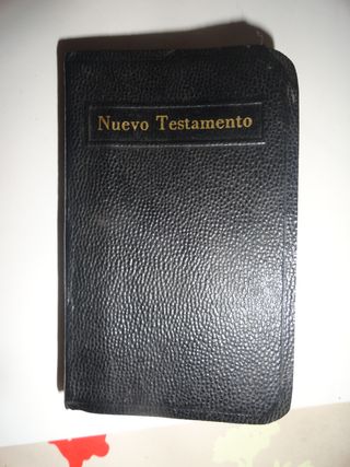 LIBRO RELIGIOSO.- NUEVO TESTAMENTO.-