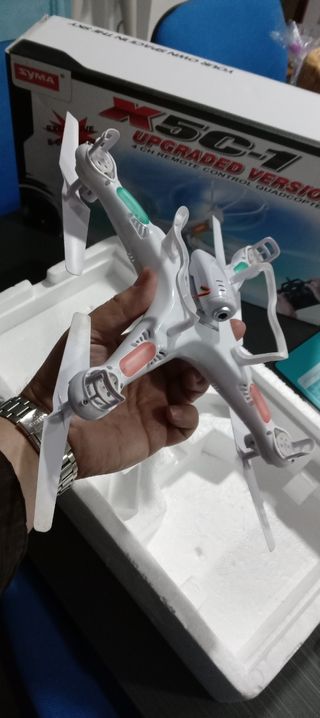 Syma X5C-1: Dron con Cámara