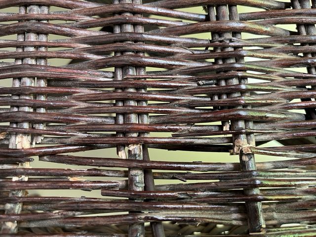 Sillas mimbre antiguas.