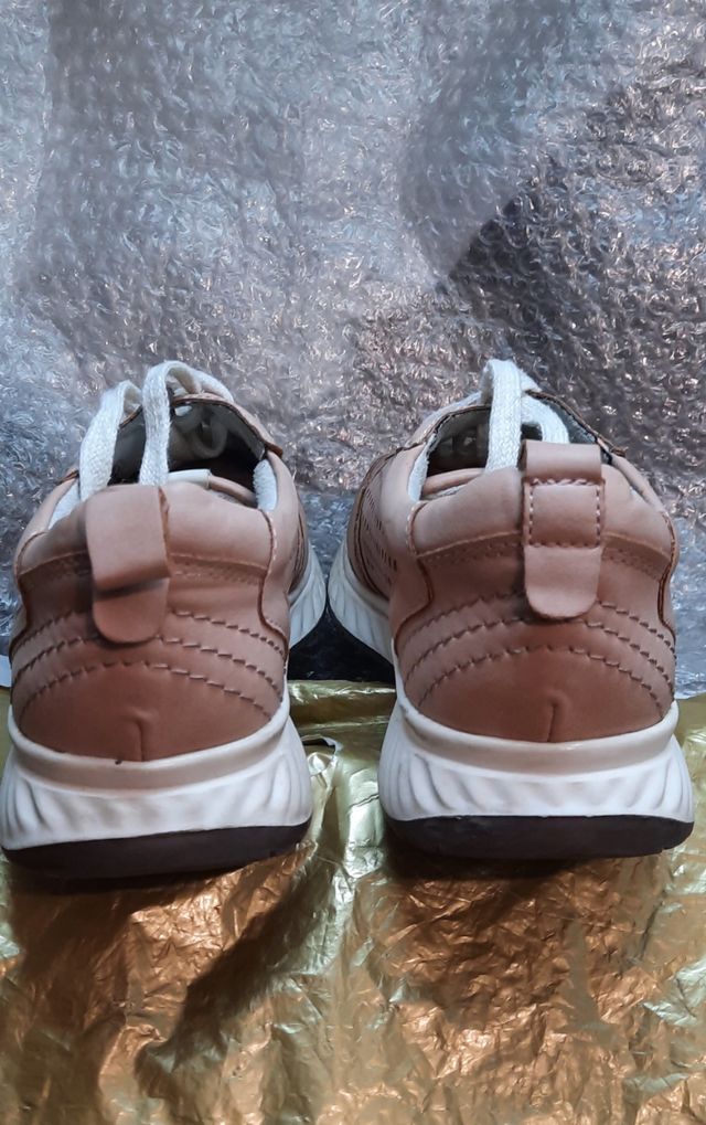 Zapatillas poco usadas