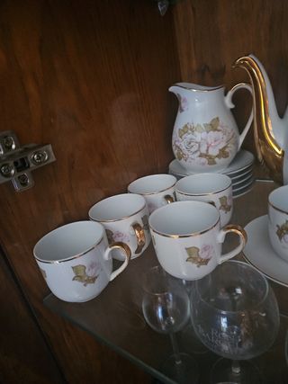 Juego de té porcelana rosas - dorado