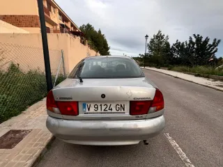 Mitsubishi Carisma 1999