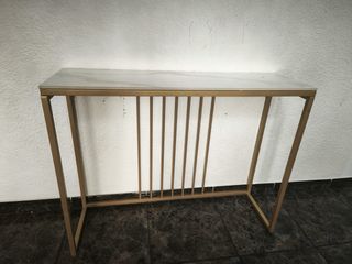 Mesa consola dorada mármol blanco
