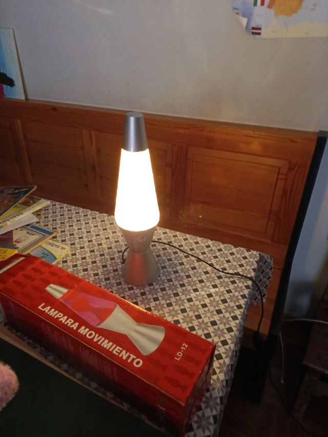 Lampara movimiento lava