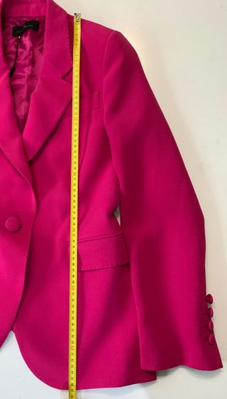Chaqueta roja Carolina Herrera nueva 