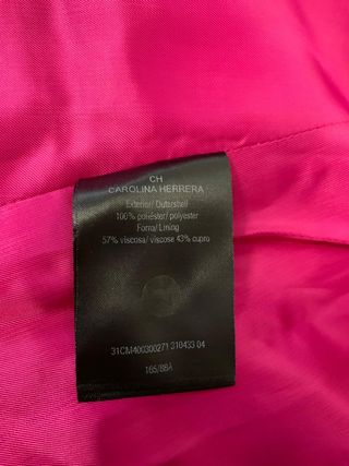 Chaqueta roja Carolina Herrera nueva 