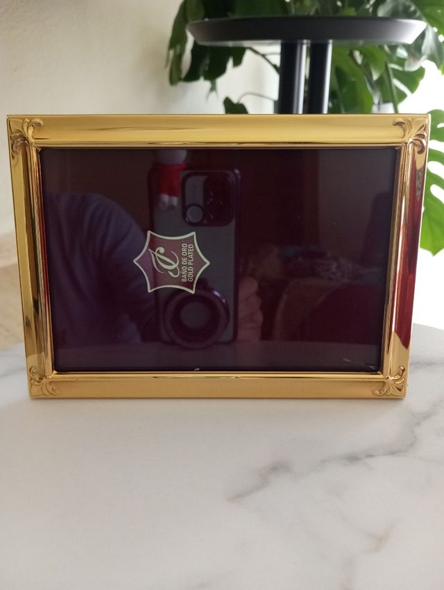 Portafotos dorado flor de lys