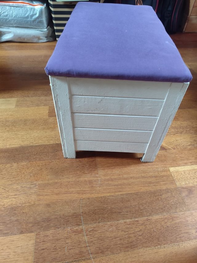 Baúl de madera 70x40x40 cm aproximadamente