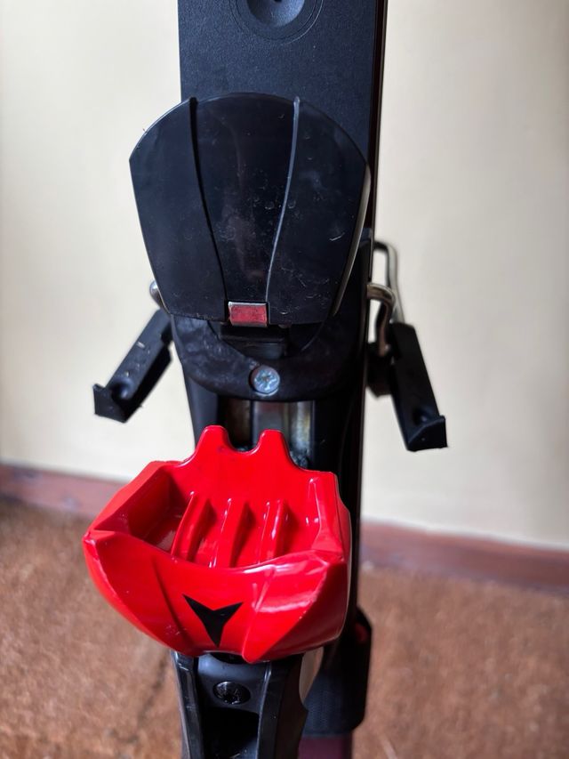 Esquí Atomic slalom 138