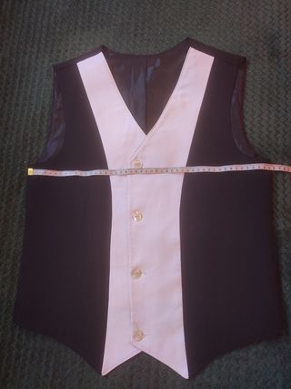 Venderé un chaleco de hombre, hecho a pedido.