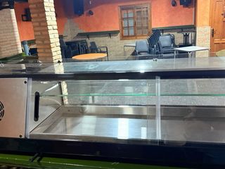 Se vende vitrina refrigerada de barra