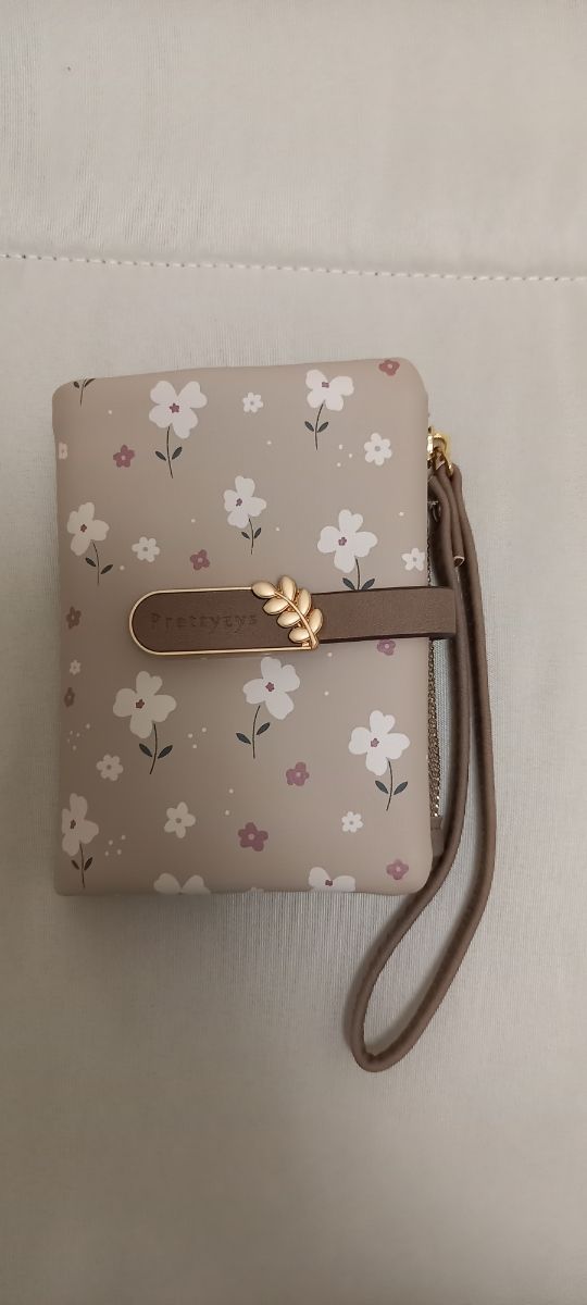 Portafoglio donna nuovo prezzo trattabile