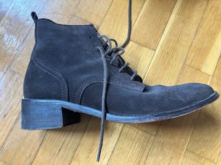 Botines ante Massimo Dutti Marrón chocolate.